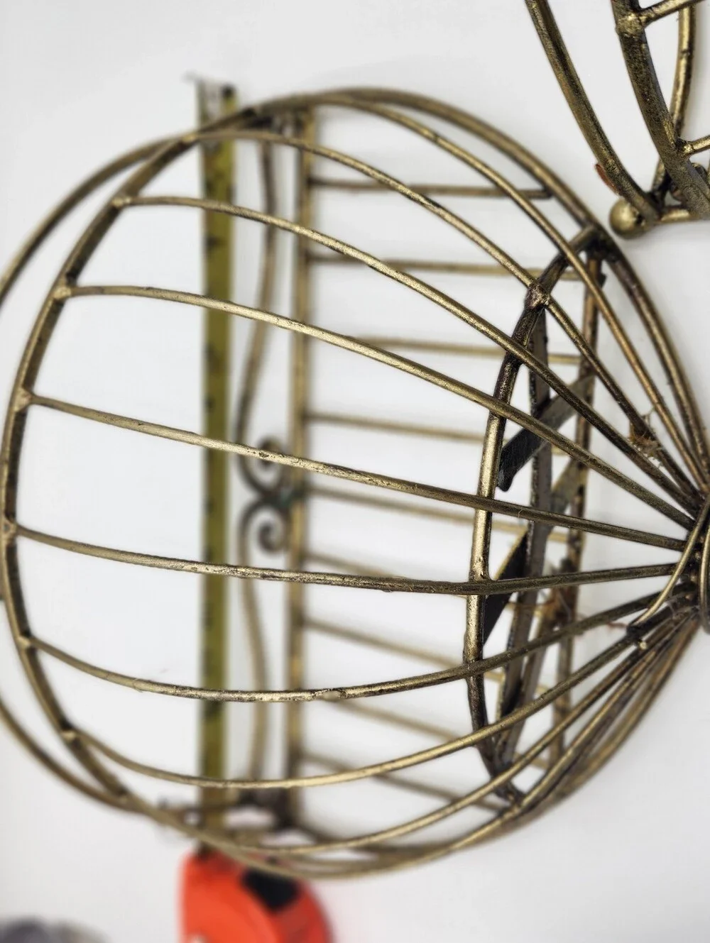 Vintage Metal Garden Shelf Wall Hanging Basket gold Round Planter